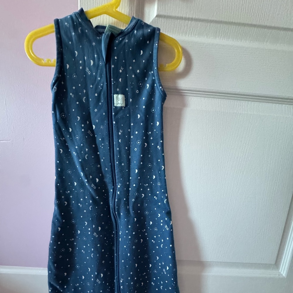 ErgoPouch Sleep sack! Size 8m-24m, 1.0 tog. Great condition.